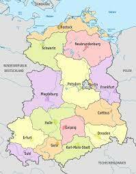 Auflösung der fünf Länder der DDR, Bildung von 14 Bezirken