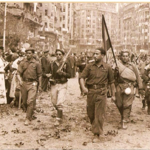 Tropes franquistes al mediterrani