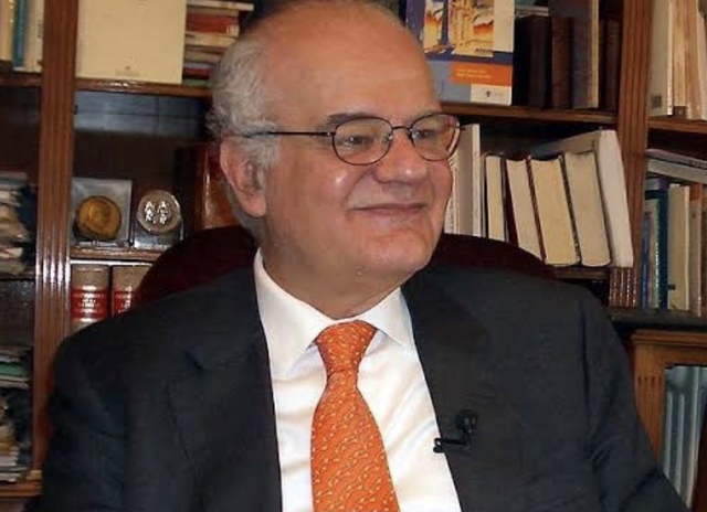 Sevillano, M. L. (2004)