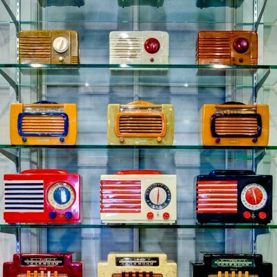 Timeline: HISTORIA DE LA RADIO