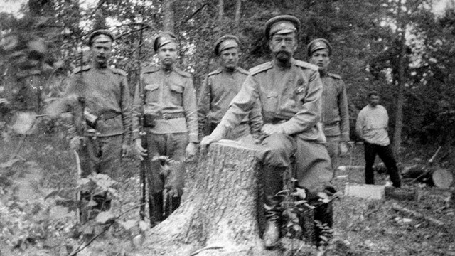 Nicholas II Abdicates