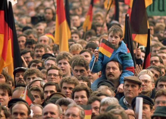 Protesta di Colonia, vengono richieste riforme democratiche.