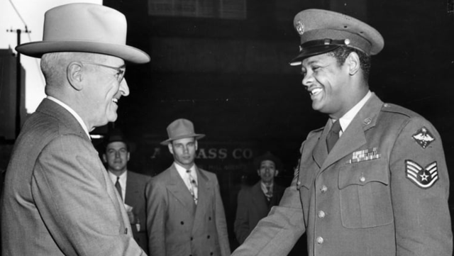 Executive Order 9981 (African Americans)