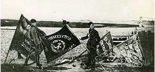 Soviets attempt to take Warsaw