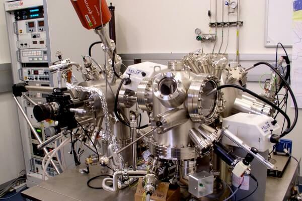 Gerd Binnig y Heinrich Rohrer y el microscopio de efecto túnel