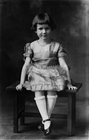 Berverly Cleary at age of 6: Industry versus Inferiority