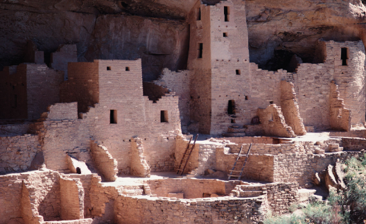 Ancestral Pueblo Peoples live in large completes of stone dwellings