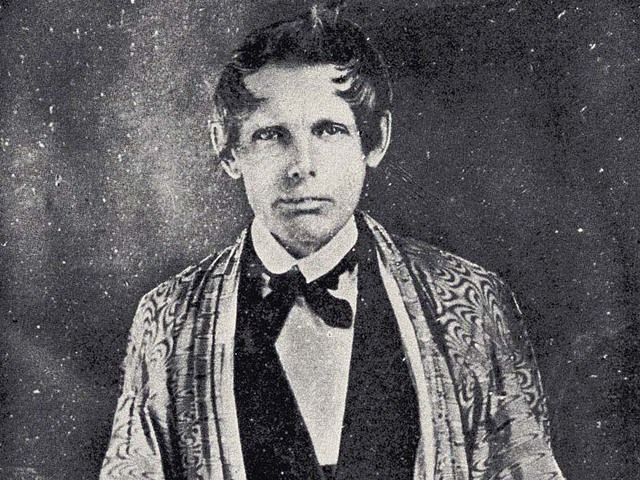 1832