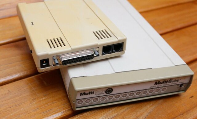 (BOLIVIA) Modems y líneas telefónicas