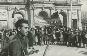 Las tropas nacionales entran en Madrid sin resistencia