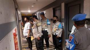 POLWAN ISTRI POLISI SELINGKUH DENGAN POLISI (polisi selingkuhi polisi)