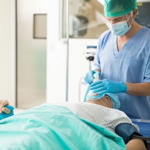 EXPERIMENTA CON ANESTESIA QUIRÚRGICA