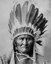 "Apache Chief Geronimo surrenders ending last major US-Indian war"