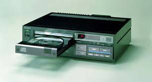 SONY Y PHILIPS LANZAN EN PRIMER DISCO COMPACTO.