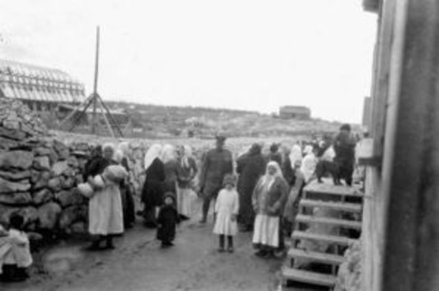 Internment of Ukrainians/War Measures Act