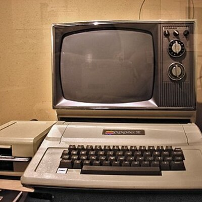 Timeline: HISTORIAS DE LAS COMPUTADORAS