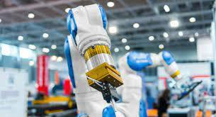 Robots inteligentes se usan en las fabricas