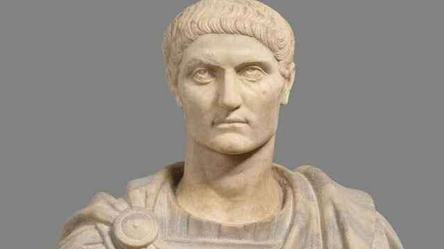 CONSTANTINO EMPERADOR