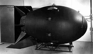 Lanzamiento de la bomba atómica "Fat Man" sobre Hiroshima