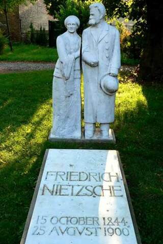 Mor Nietzsche