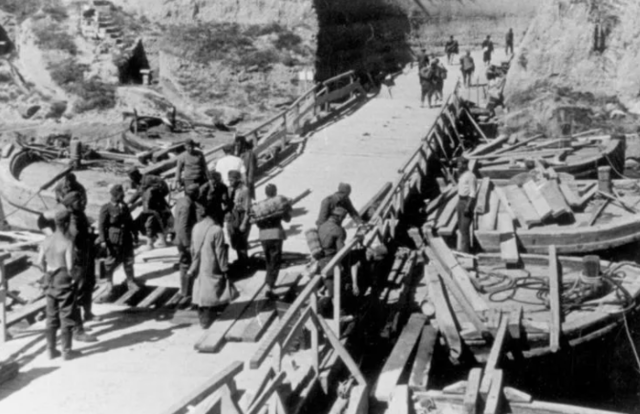 Invasión Yugoslavia, Albania y Grecia