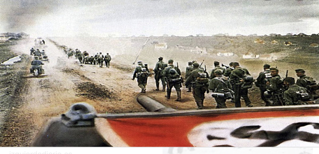 Hitler ordena operación Barbarroja y ataca la URSS