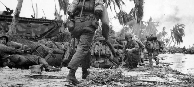 las tropas estadounidenses recuperan  terreno hasta expulsar a los japoneses de las islas Marshall, Birmania, Nueva Guinea y Filipinas.