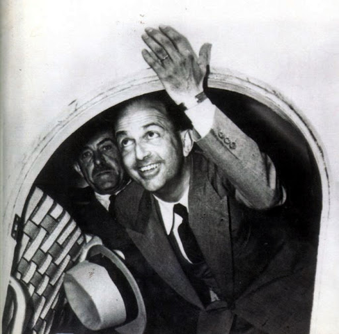 Umberto II e Maria Josè iniziano il nuovo tour dell'Impero