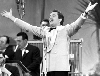 Domenico Modugno pubblica Volare (Nel blu dipinto di blu)