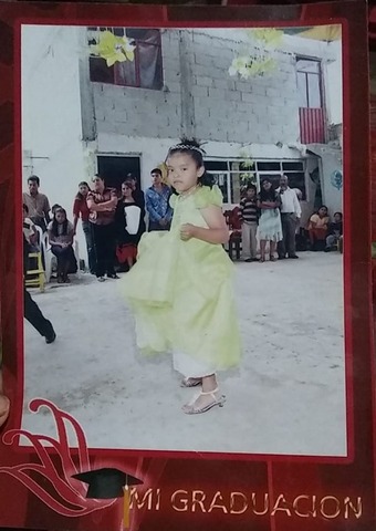 Me graduó de preescolar.