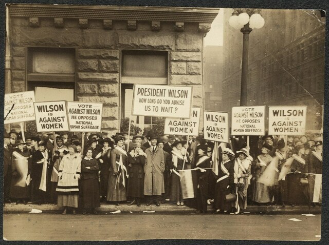 Women gain the right to vote through the 19th Amendment.