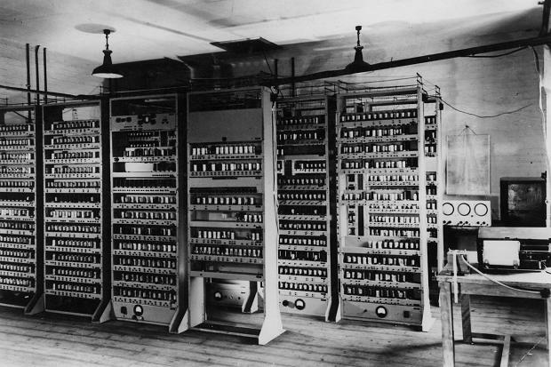 PRIMERA GENERACIÓN DE ORDENADORES