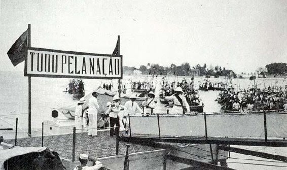 Salazar comienza a usar lemas nacionalistas Nada contra la nación , todo por la nación