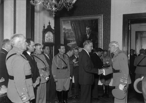 Salazar asume el cargo de primer ministro de Portugal