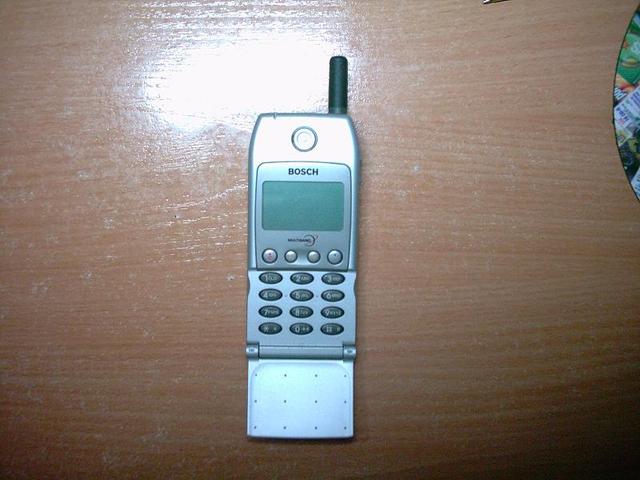 El primer telefono de casa.
