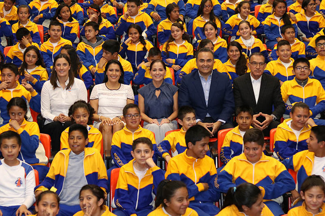 Entrada a Secundaria