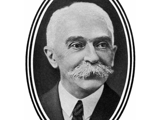 1894 yahr- Gründung des Internationalen Olympischen Komites (IOC) von Piere de Coubertin