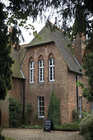 LA CASA ROJA Y ART&CRAFTS