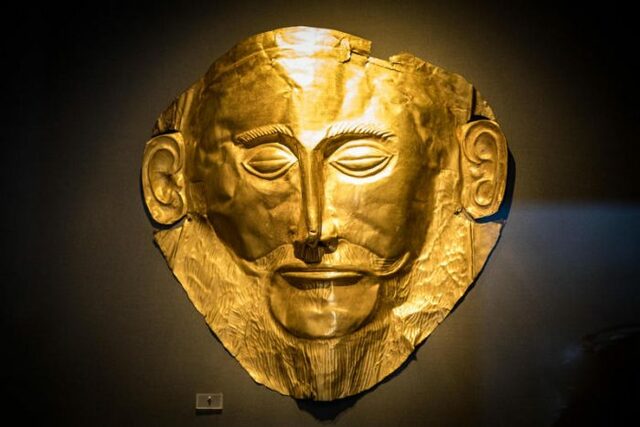 Nasce la civiltà micenea