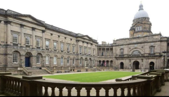 Darwin entra en la universidad