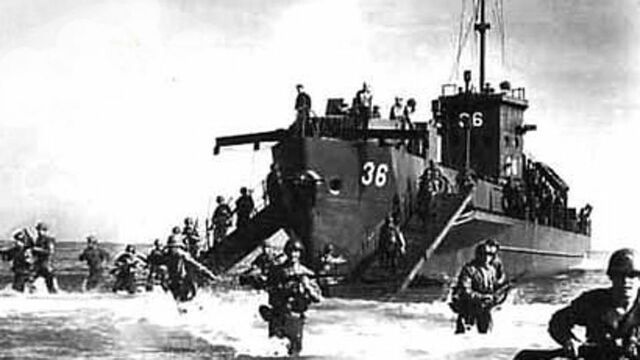 Gli alleati anglo-americani sbarcano in Sicilia e la conquistano