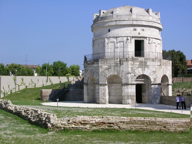 MAUSOLEO DI TEODORICO