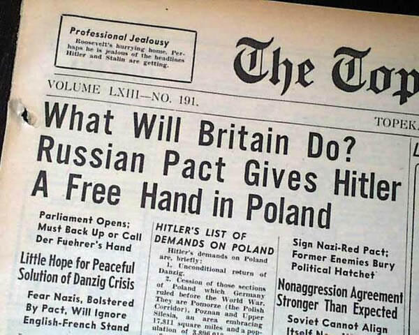 Hitler and Stalin sign Non-Aggression Pact