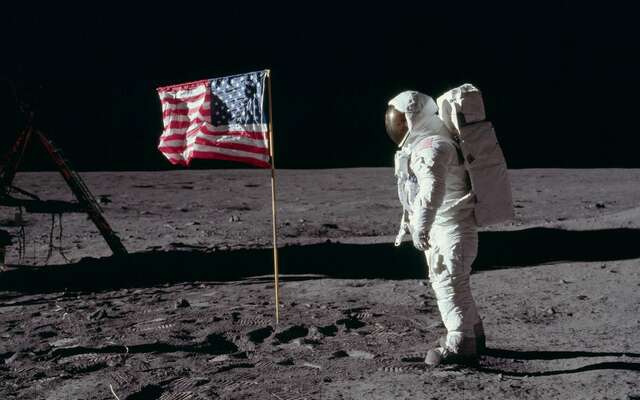 Apollo 11 sur la lune