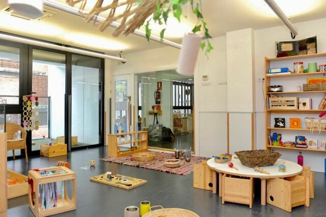 Entrada a l'escola bressol de Sant Medir