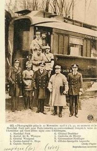 Entorno Político: lo continuo entre el imperio alemán y la republica de Weimar, las selecciones a la Asamblea Nacional la cual se constituye en enero de 1919 efectivamente fue considerable. El cargo de presidente del imperio contaba con aptitudes de facul