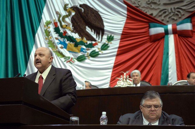 Sin educación básica 30 millones de mexicanos