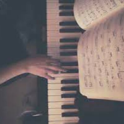 Timeline: Nuria y Adrián