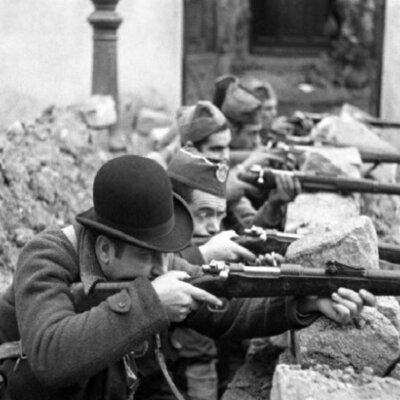 Timeline: La crisis del Sistema de la Restauración y la caída de la Monarquía (1902-1931), la Segunda República y la Guerra Civil en un contexto de Crisis Internacional (1931-1939).