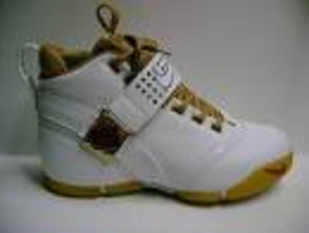 markus and eddy get new kiks